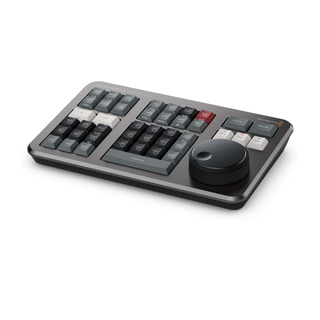 Blackmagic Design DaVinci Resolve Speed Editor with Studio Software (PROMO)